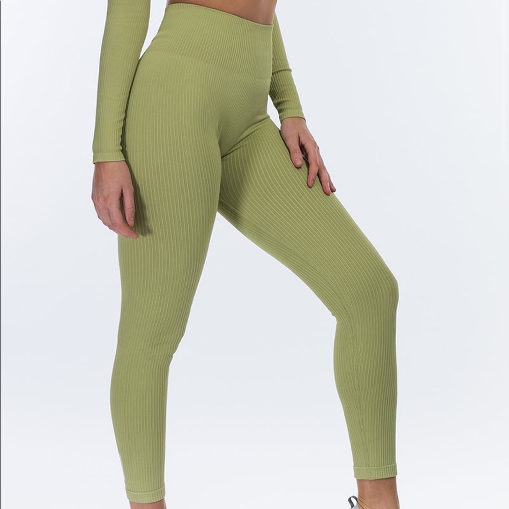 ECHT arise comfort leggings